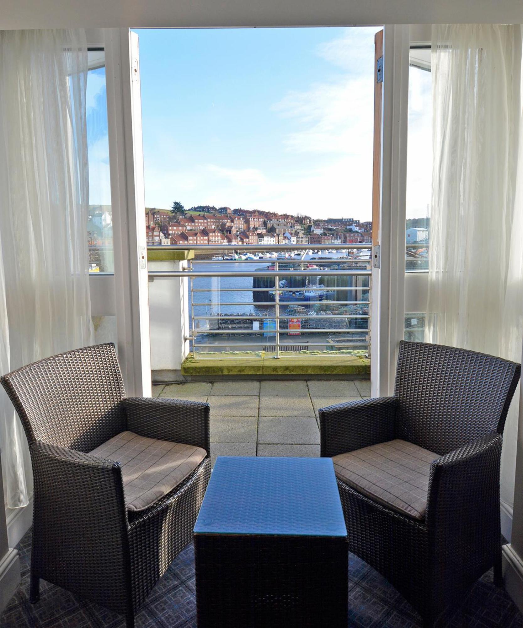 The Angel Hotel Wetherspoon ウィットビー エクステリア 写真