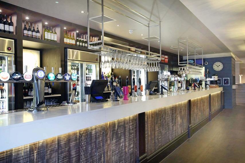 The Angel Hotel Wetherspoon ウィットビー エクステリア 写真