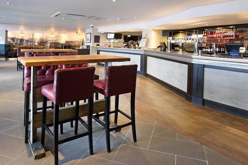 The Angel Hotel Wetherspoon ウィットビー エクステリア 写真