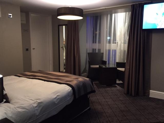 The Angel Hotel Wetherspoon ウィットビー エクステリア 写真