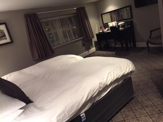 The Angel Hotel Wetherspoon ウィットビー エクステリア 写真